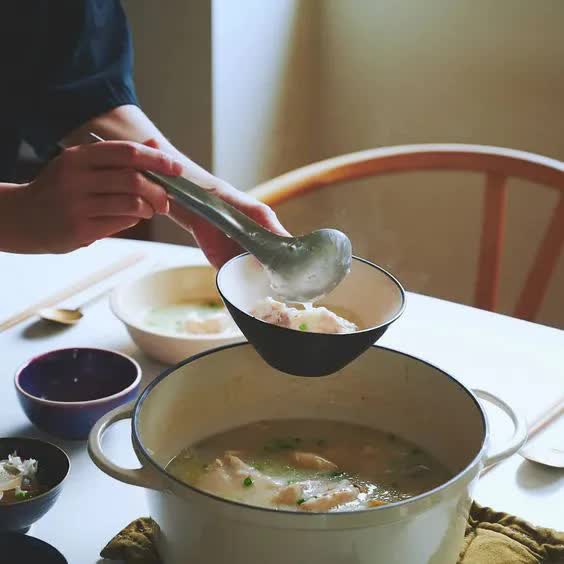 Ăn canh quá nóng
