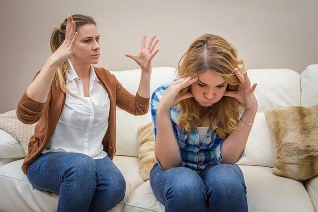 Truyền năng lượng tiêu cực cho con