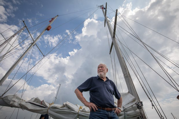 Robin Knox-Johnston, thủy thủ vòng quanh thế giới: Phải vượt qua những cám dỗ và nỗi nhớ Robin Knox-Johnston, thủy thủ vòng quanh thế giới: Phải vượt qua những cám dỗ và nỗi nhớ