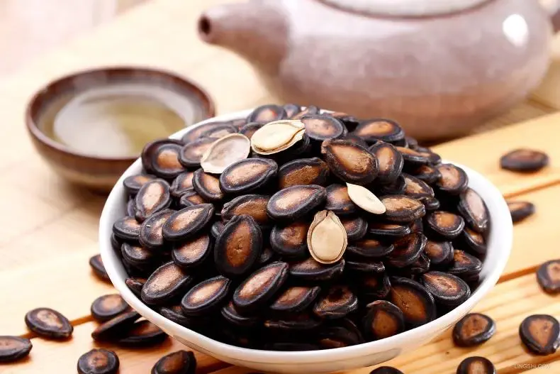 2 loại hạt không ngọt vẫn khiến đường huyết tăng vọt nếu ăn nhiều - Hạt dưa