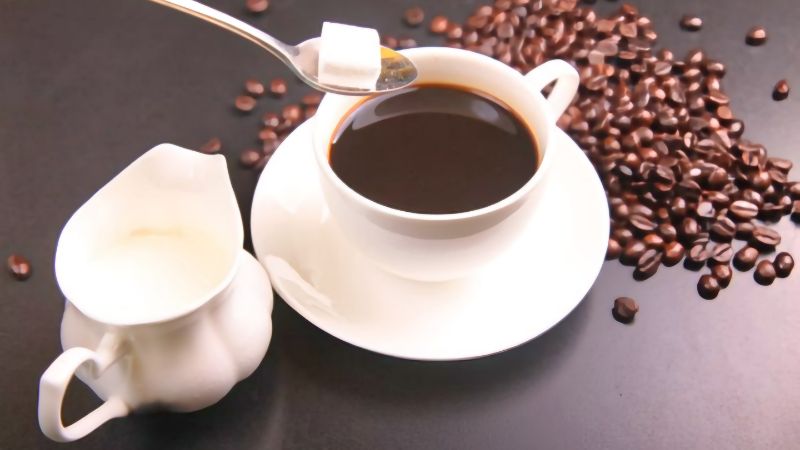 5 nhóm người không nên uống cà phê