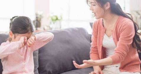 3 câu nói này làm tổn thương con nhất, có thể cha mẹ vẫn đang lặp lại mỗi ngày